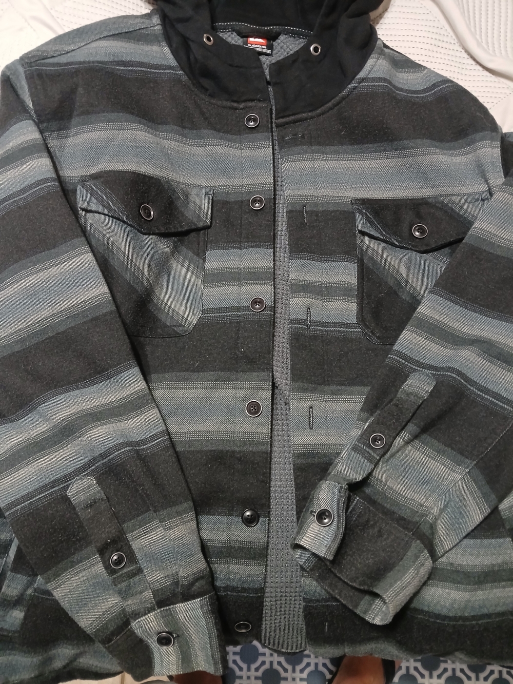 Men's Hooded - Button Snap Jacket  Flannel Shirt QUICKSILVER Large Skate Surf